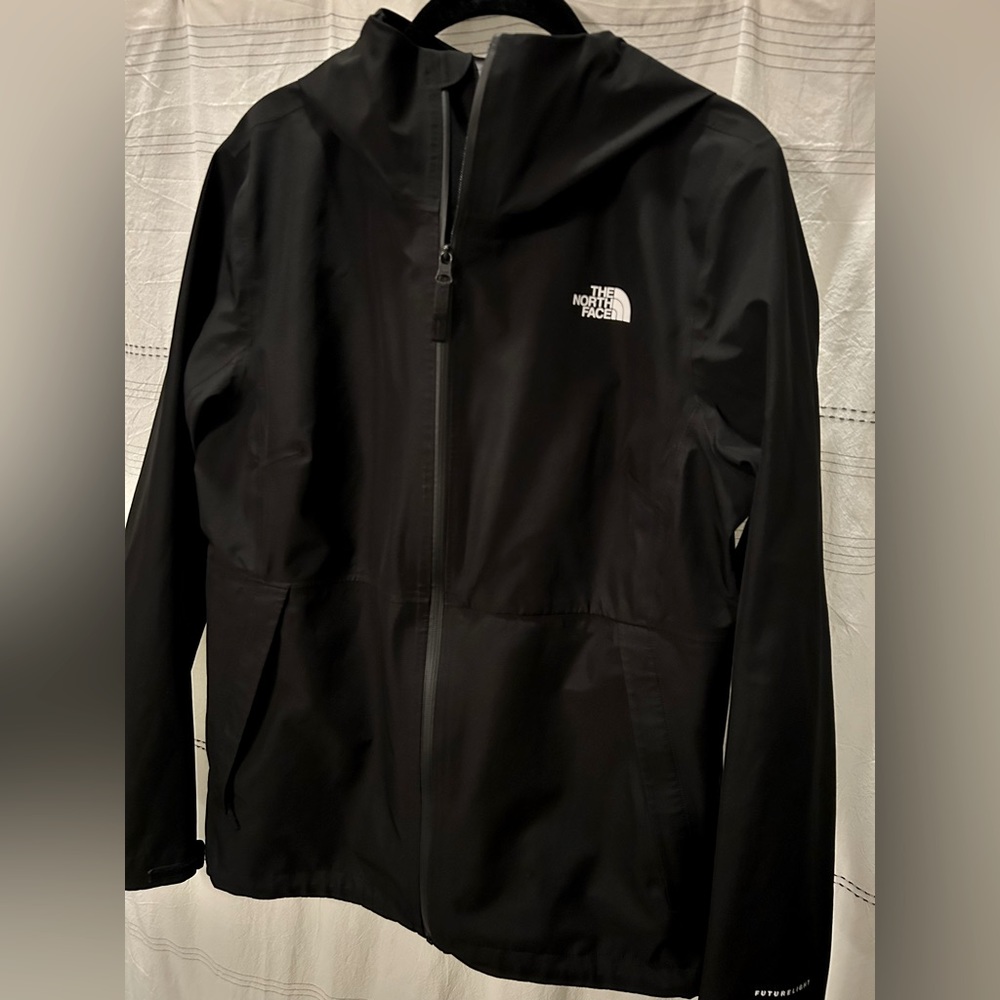 Women’s Northface rain jacket